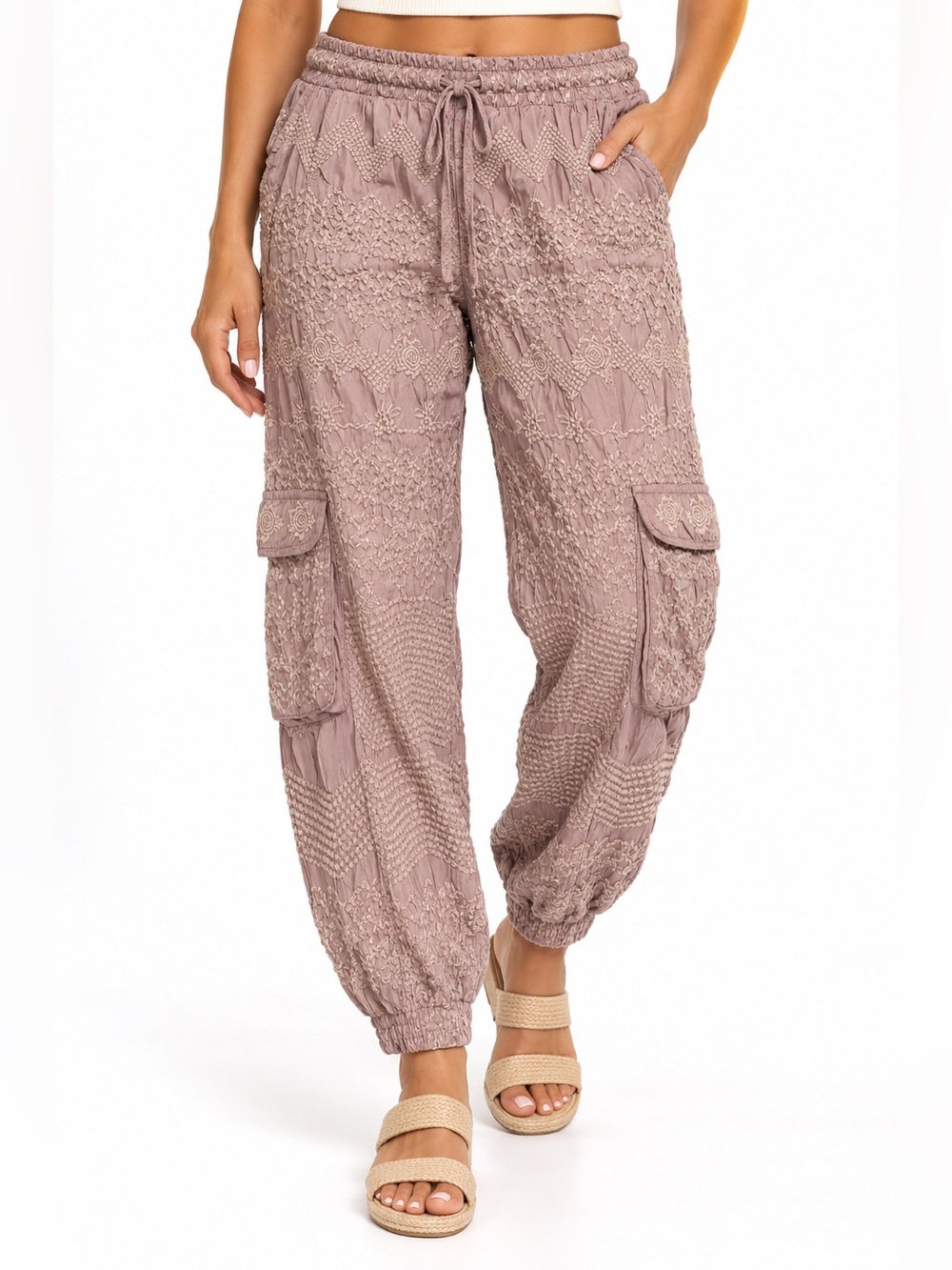 Johnny Was Embroidered Cargo Jogger Pants in Light Mauve - Size XL